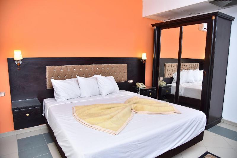 Royal Pyramids Hotel Каир Экстерьер фото